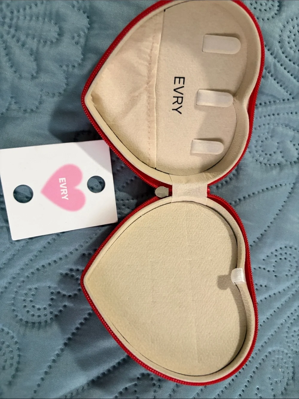 Heart-Shaped Red Jewelry Organizer Case by